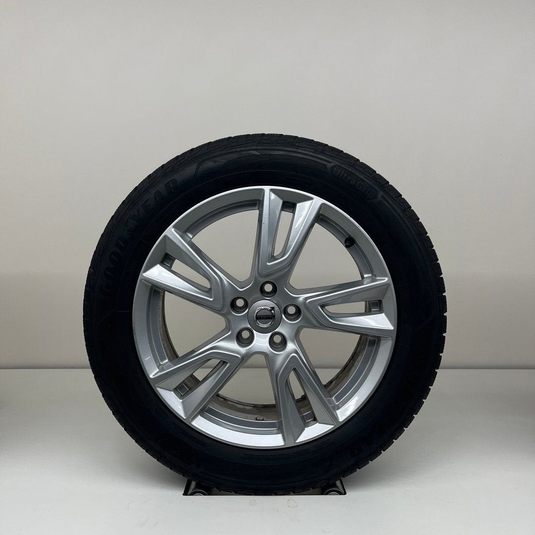 Volvo XC40 - 18 inch - winterbanden, Pneus et Jantes, Pneus hiver, Enlèvement ou Envoi, Véhicule de tourisme