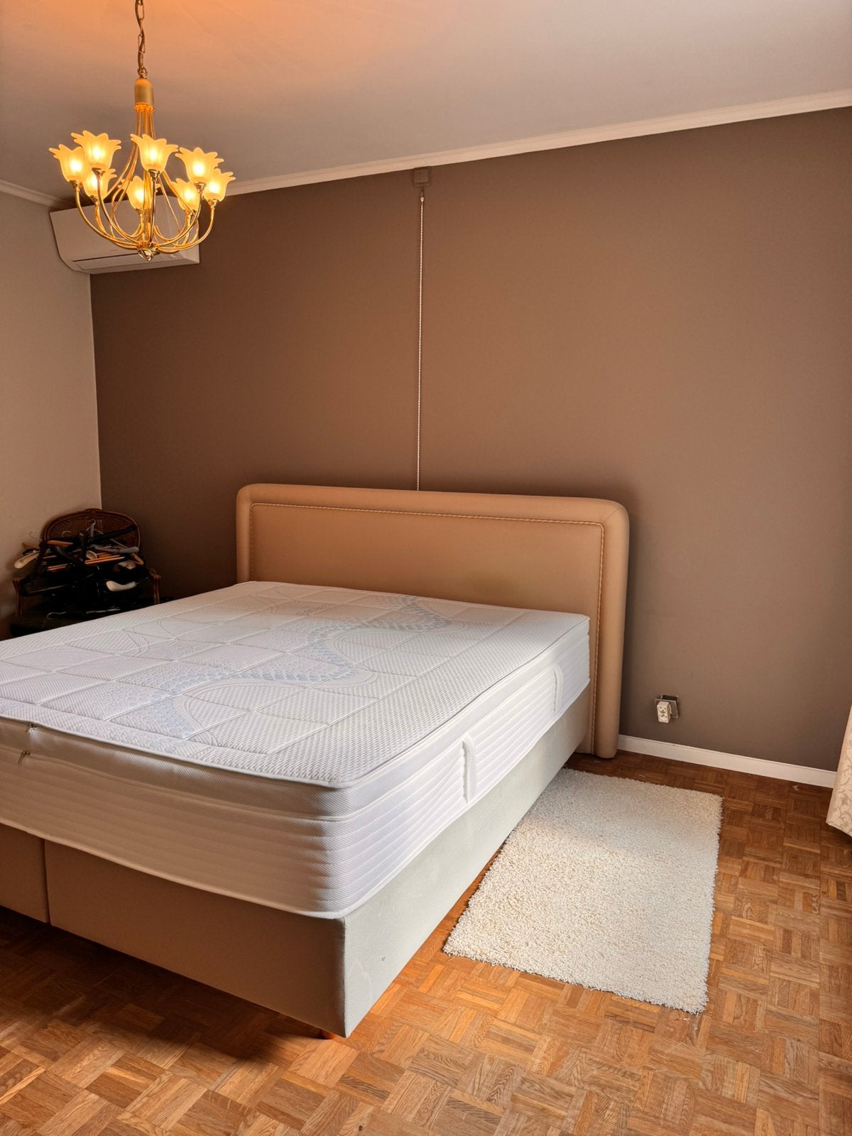 GRATIS : Boxspring 2-persoons Magnitude, Huis en Inrichting, Ophalen, Gebruikt, Tweepersoons