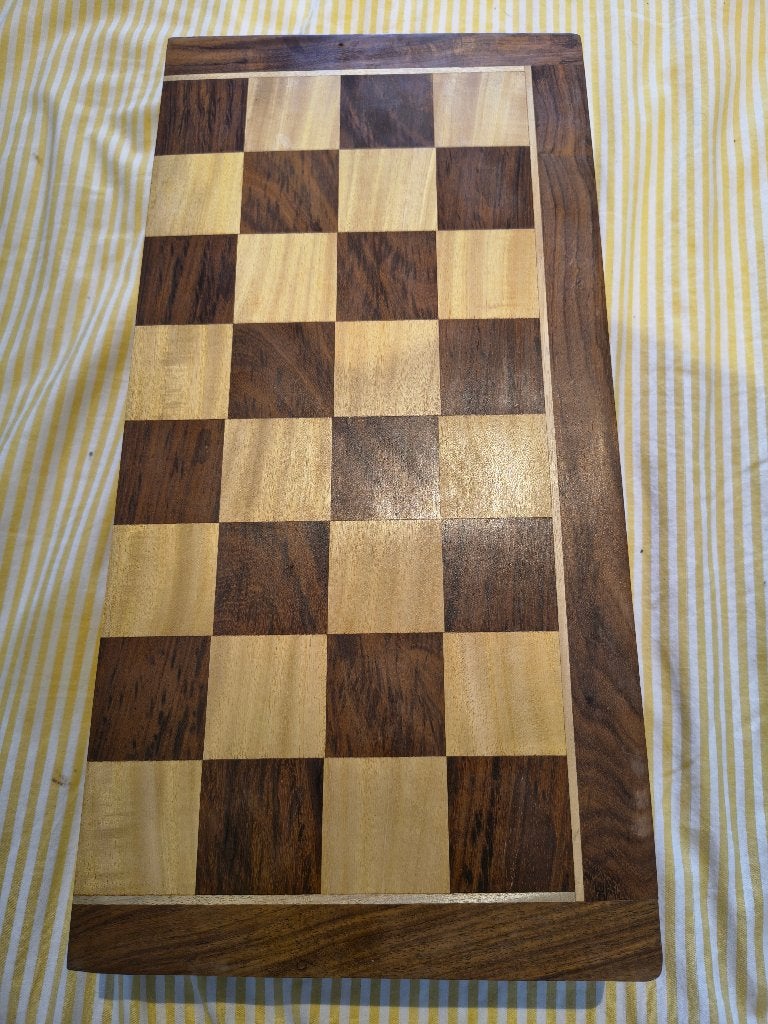 Chess - Échiquier en bois sculpté, 1 ou 2 joueurs, Enlèvement, Neuf
