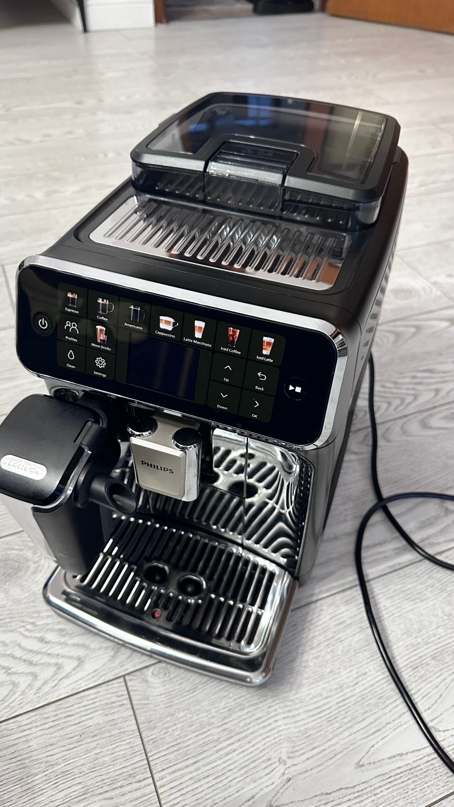 Machine à expresso Philips série 3300, Réservoir d'eau amovible, Café en grains, Cafetière, Envoi