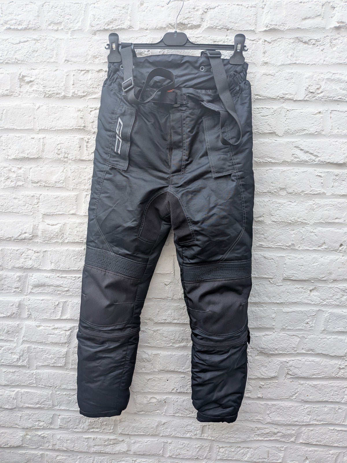 Pantalon moto femme ou enfant, Seconde main, Femmes, Pantalon | textile, Enlèvement