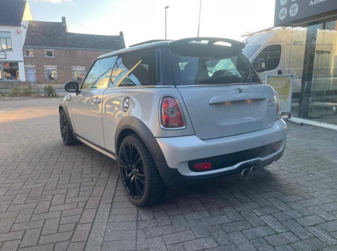 Mini Cooper S 1.6 - BENZINE - AIRCO - 106.000km - 2010, Zwart, 149 g/km, Leder en Stof, Wit