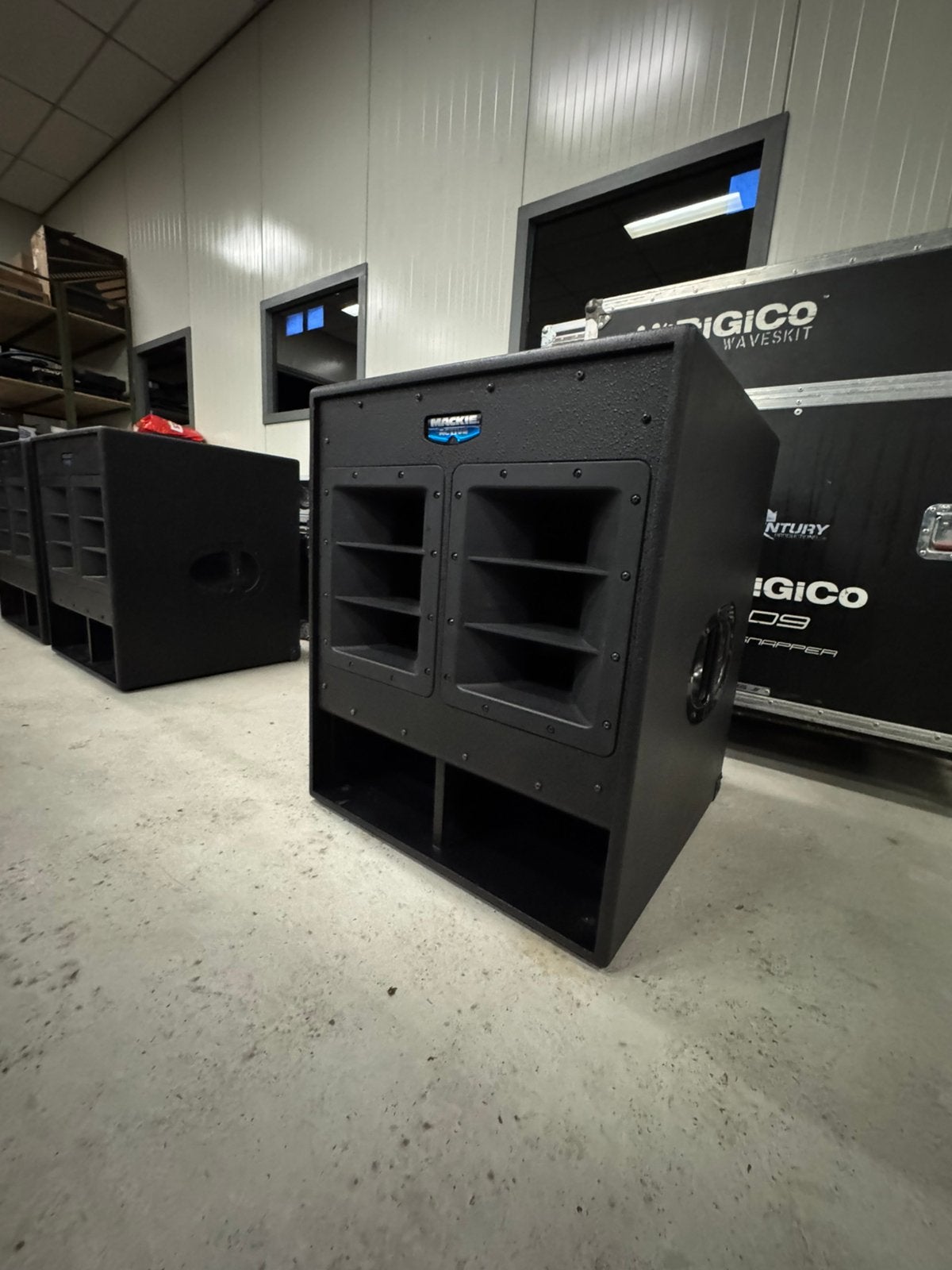 Mackie SWA1801 actieve subwoofers, Audio, Tv en Foto, Ophalen, Zo goed als nieuw, Subwoofer