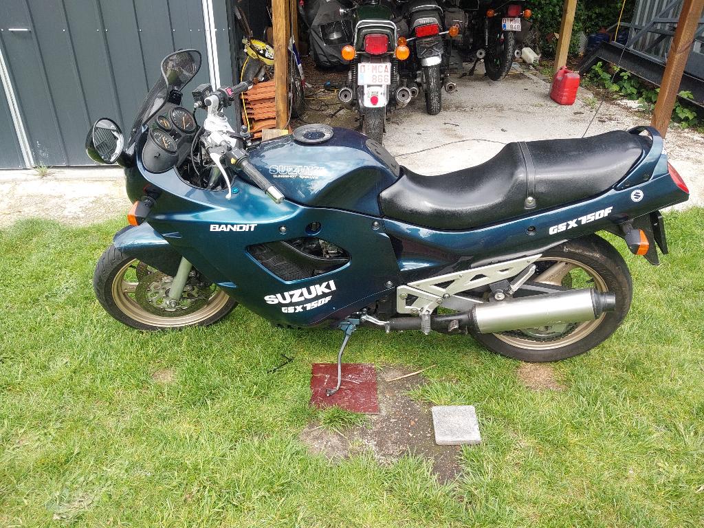 Suzuki GSX750F