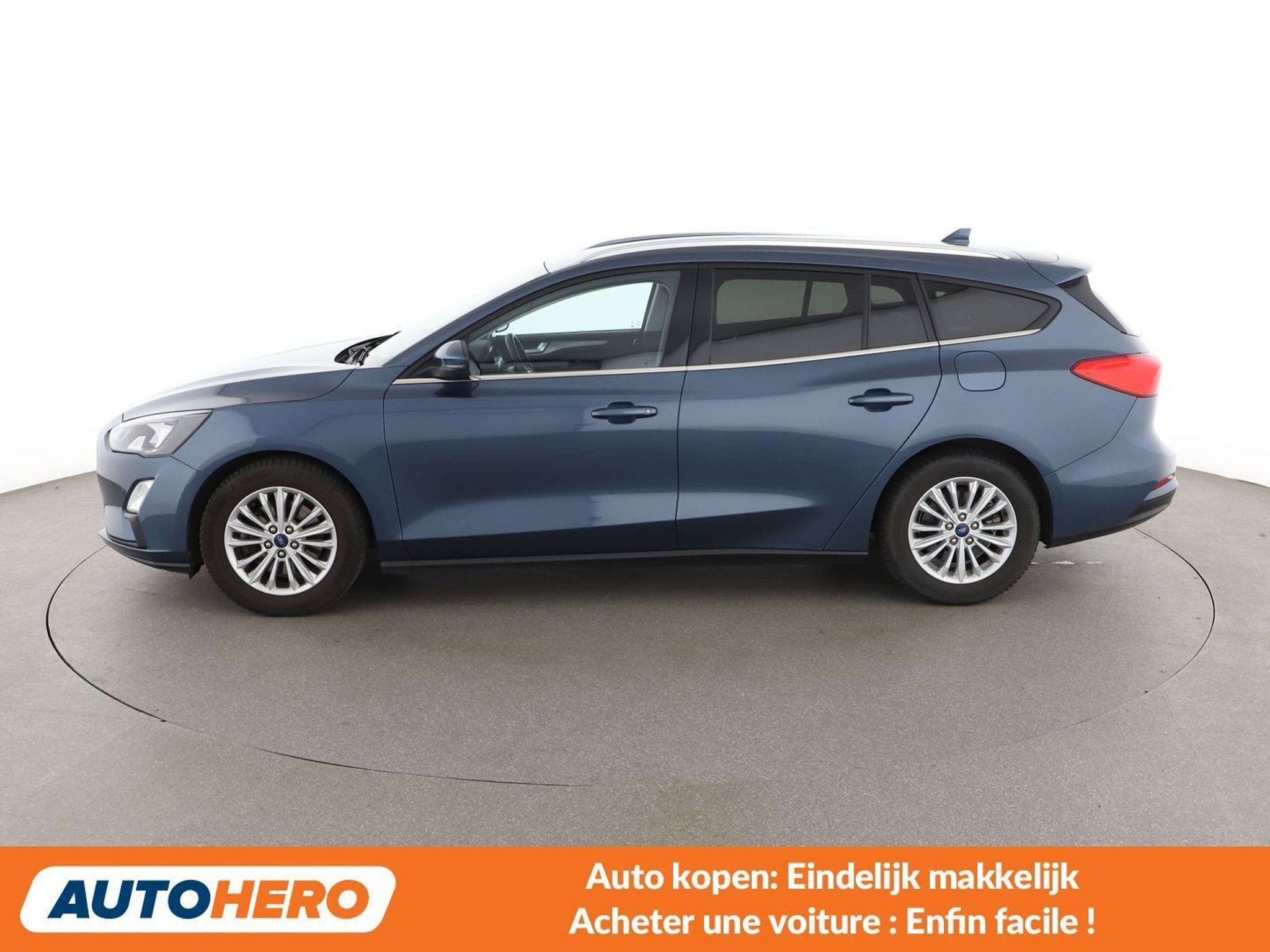 Ford Focus 1.0 EcoBoost Mild-Hybrid Titanium X (bj 2021), Stof, Gebruikt, Blauw, 1431 kg