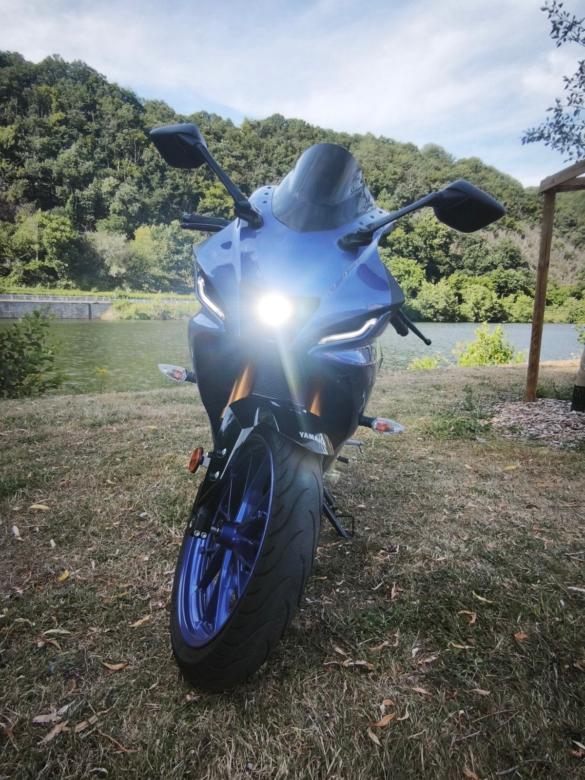 Yamaha YZF 125cc, Amortisseurs réglables électroniquement, Permis Moto A1 minimum, 4 cylindres, Manuelle