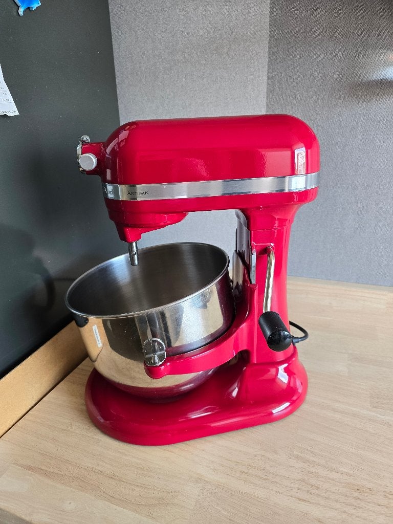 KitchenAid, Elektronische apparatuur, 4 liter of meer, Ophalen, Zo goed als nieuw, 3 snelheden of meer