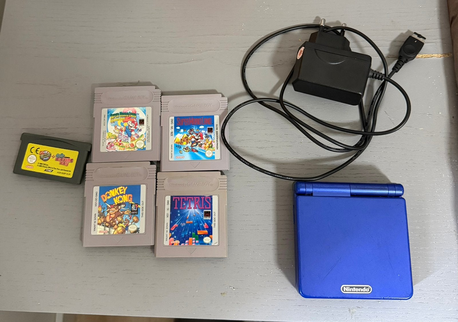 Gameboy Advance SP + 5 Mario games, Games en Spelcomputers, Spelcomputers | Nintendo Game Boy, Ophalen of Verzenden, Zo goed als nieuw