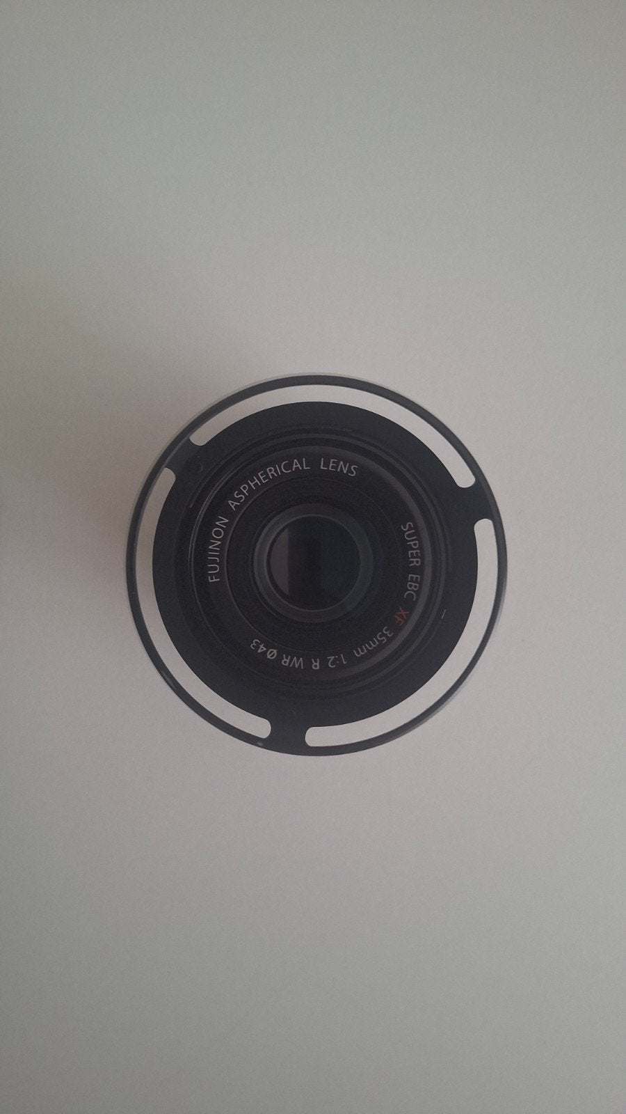 Fujifilm xf 35mm F/2.0 WR + metalen zonnekap LH-XF35-2, Fujifilm, 35 mm, Ophalen of Verzenden, Zo goed als nieuw