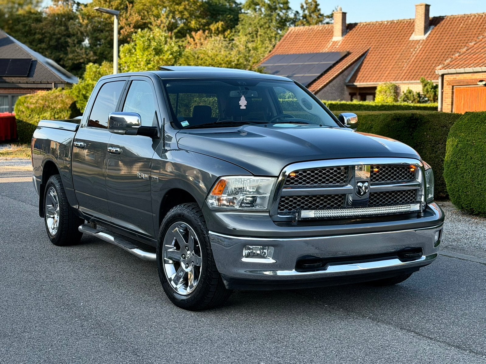 Dodge Ram Laramie 2011 5.7 Hemi V8 LPG — volledige opties, Auto's, Dodge, Automaat, Leder, 5 deurs, SUV of Terreinwagen