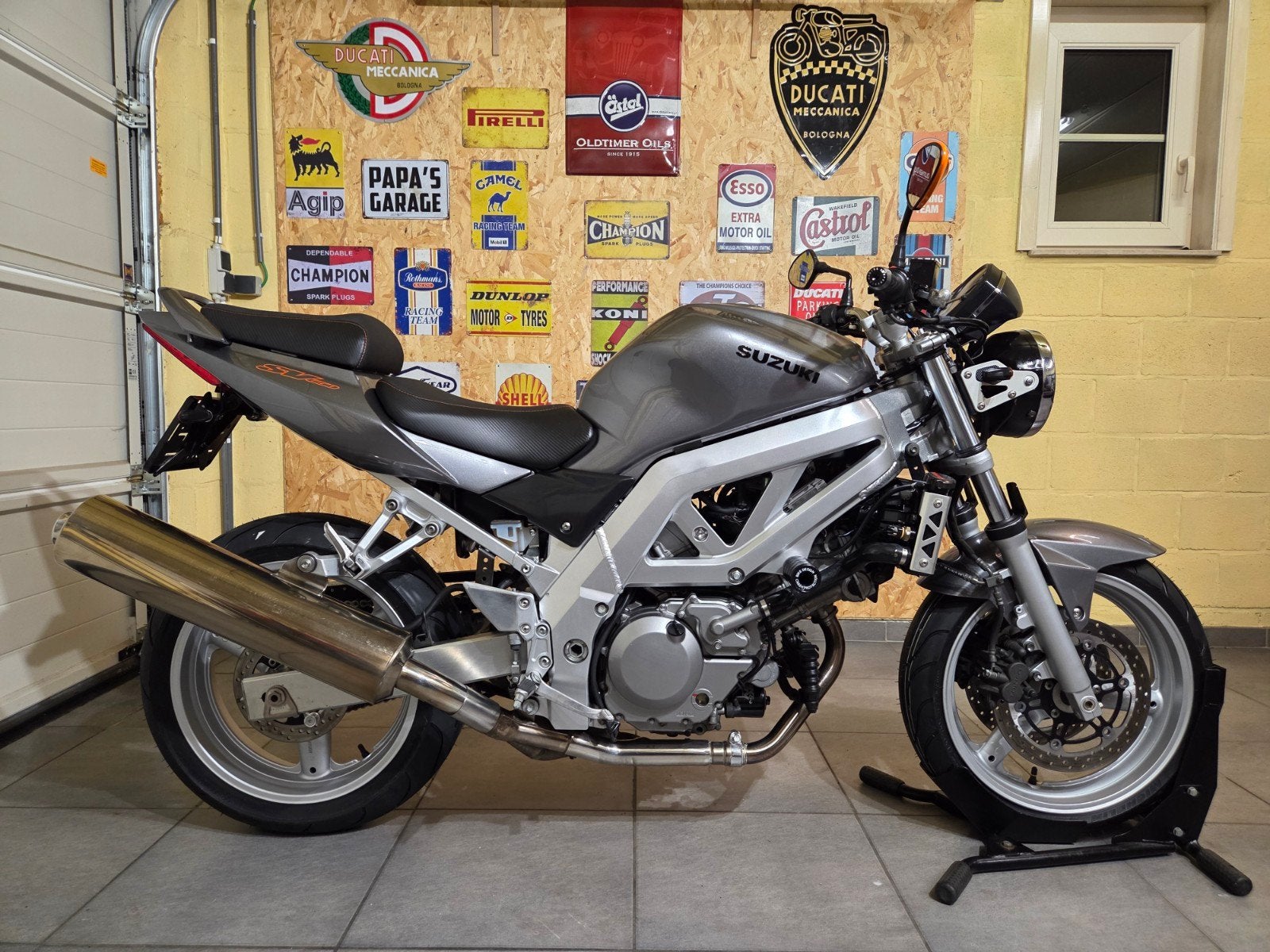 Uitzonderlijk mooi Suzuki Sv650! *Keuring & Garantie*, Motoren, 2 cilinders, Motorrijbewijs A, Meer dan 35 kW, Handgeschakeld