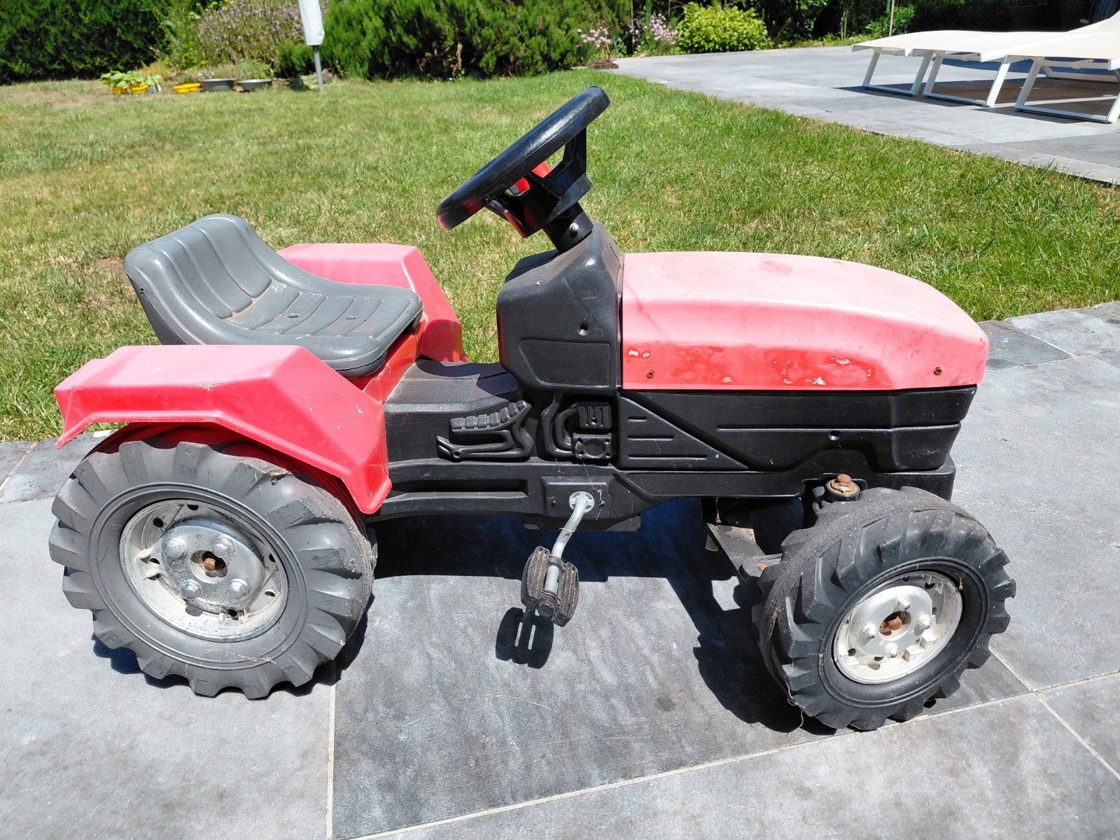 Traptractor rood Falquet (Falk), Ophalen