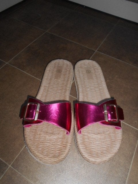 Chaussons de bain neufs/Taille 40, Neuf, Enlèvement ou Envoi, Rose, Sandales de bain