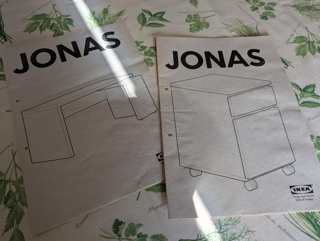 Bureau Ikea Jonas met ladekastje op wielen., Huis en Inrichting, Ophalen, Gebruikt, Scandinavisch, Spaanplaat of MDF