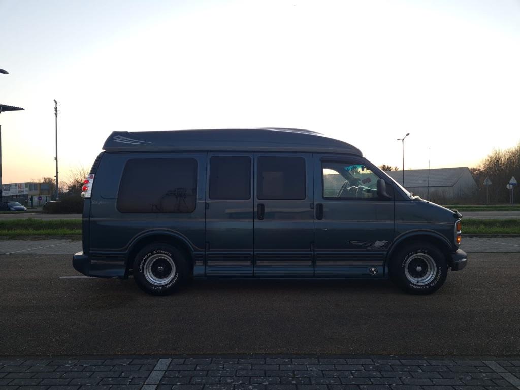 Chevy van Chevrolet express, Automaat, 183 kW, Leder en Stof, 7 zetels
