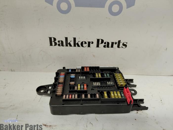 Boîte à fusibles d'un BMW 3-Serie, -, -, 3 mois de garantie, Utilisé
