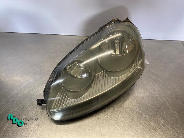 Koplamp links van een Volkswagen Golf (Golf 04-), Gebruikt, -, Volkswagen, -