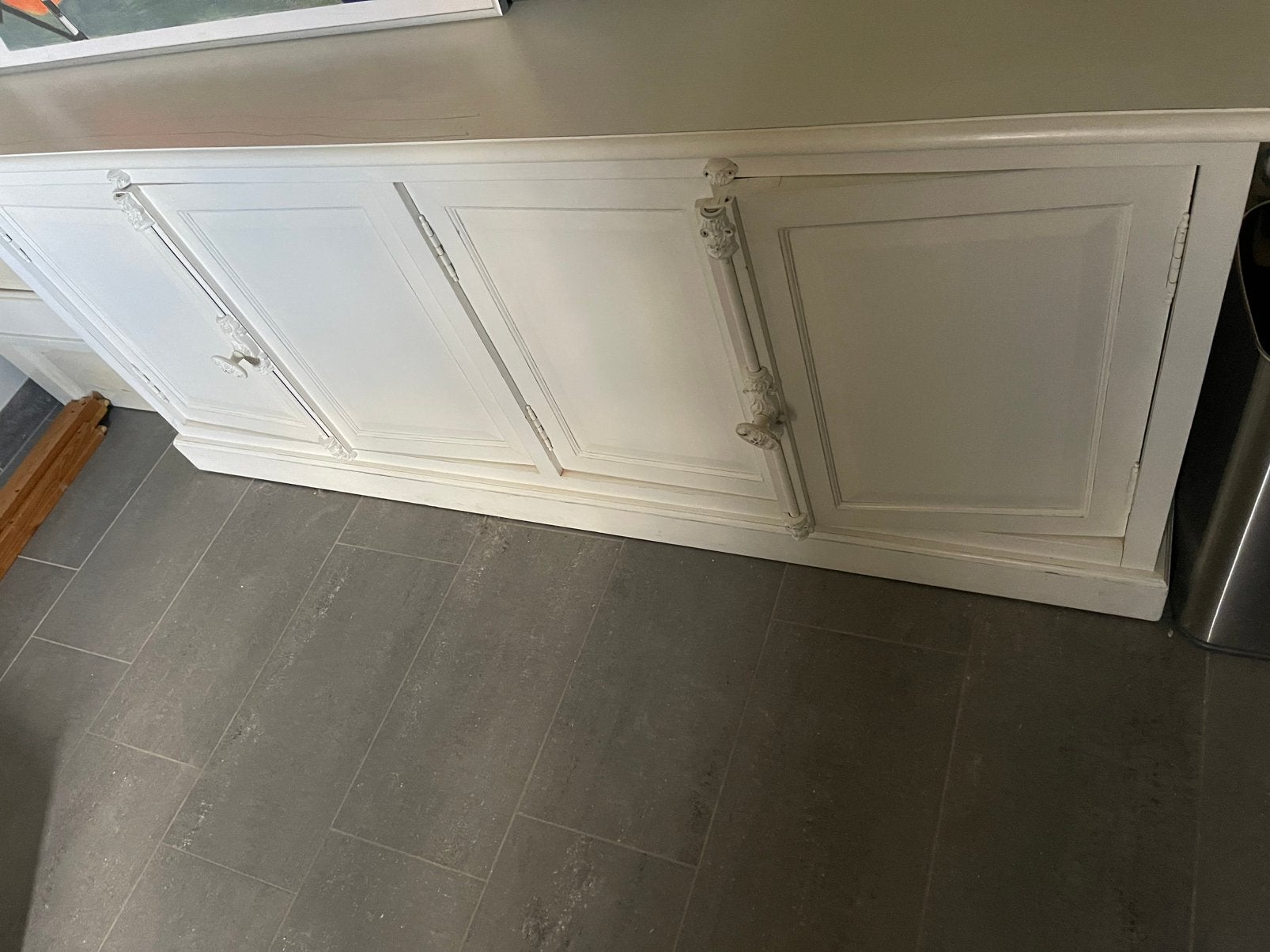Mooie witte buffetkast voor slechts 30€ !, Huis en Inrichting, Ophalen, 150 tot 200 cm, Eikenhout, Minder dan 100 cm