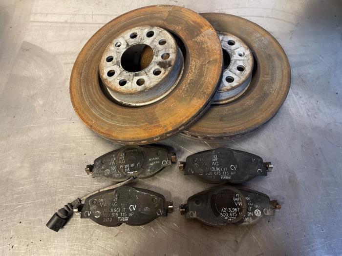 Disque + plaquette de frein avant d'un Audi A3, Autos : Pièces & Accessoires, -, 3 mois de garantie, Audi, Utilisé