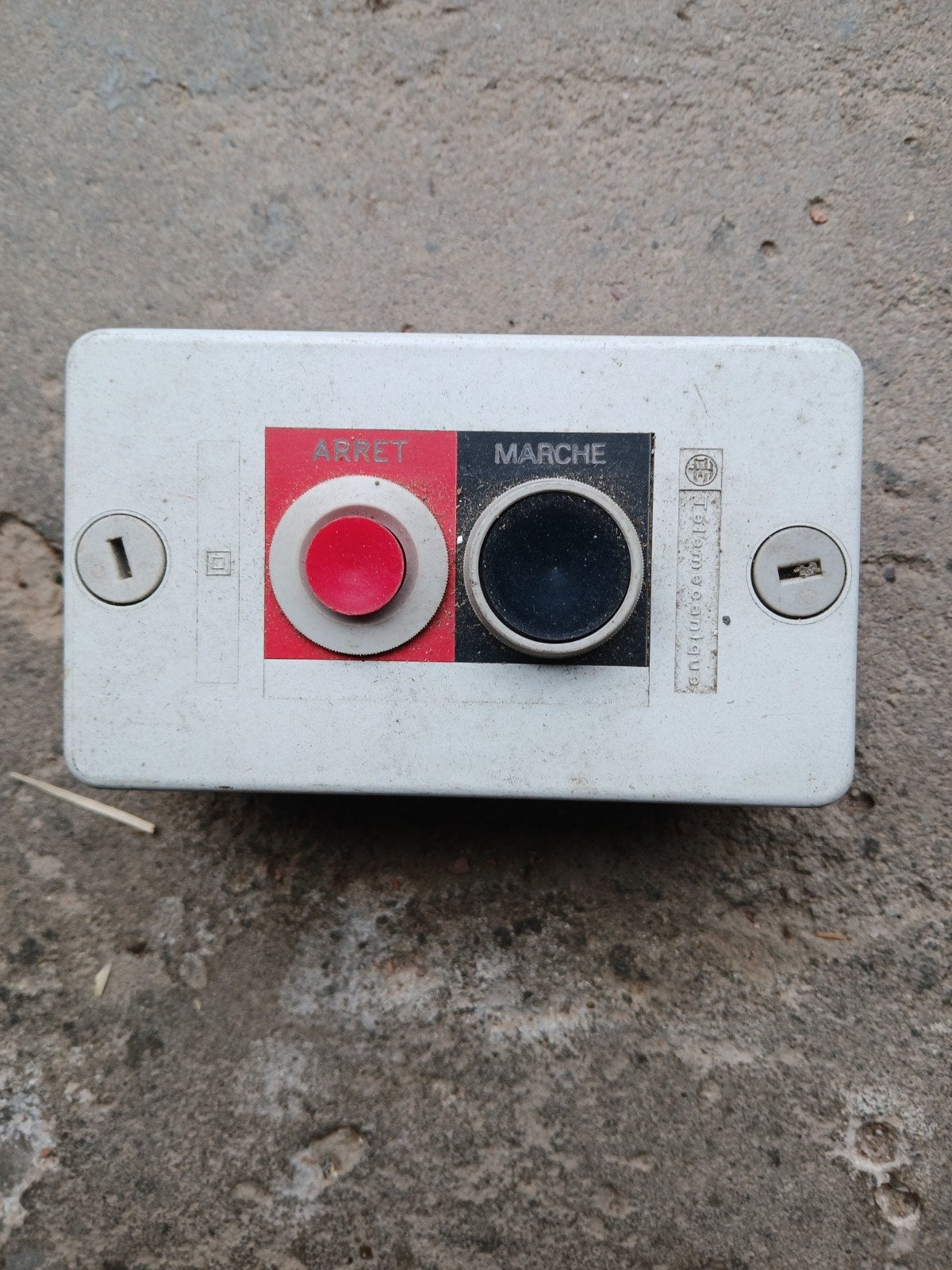 marche/arret et transformateurs, Doe-het-zelf en Bouw, Elektriciteit en Kabels, Ophalen of Verzenden