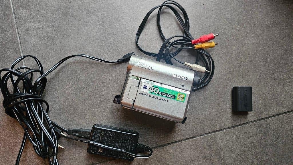 Sony handycam - MiniDV-camera/camcorder (DV), Gebruikt, 20x of meer, Ophalen of Verzenden, Camera