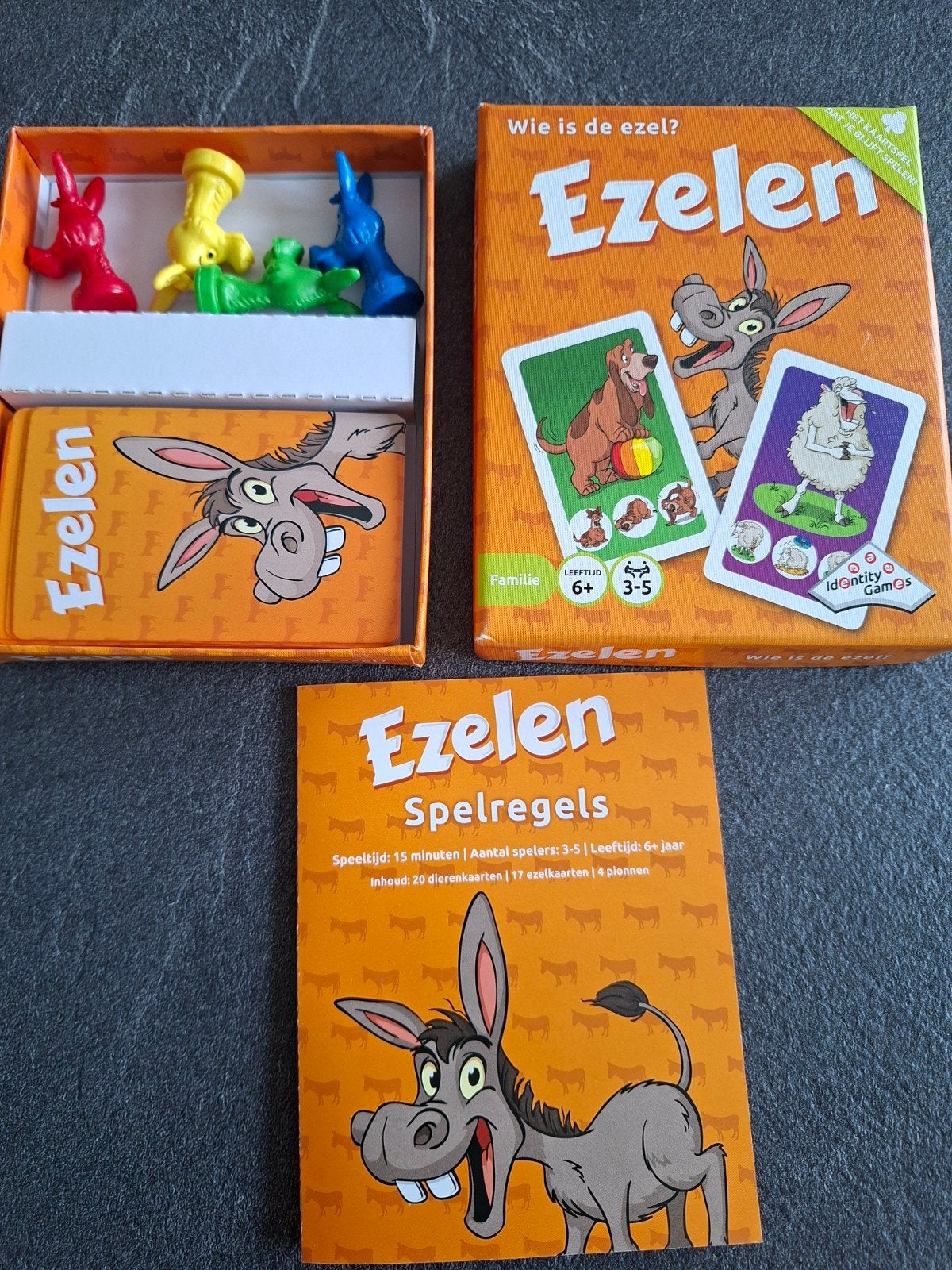 Ezelen, Hobby & Loisirs créatifs, Jeux de société | Jeux de cartes, Trois ou quatre joueurs, Enlèvement ou Envoi, Neuf, Identity Games