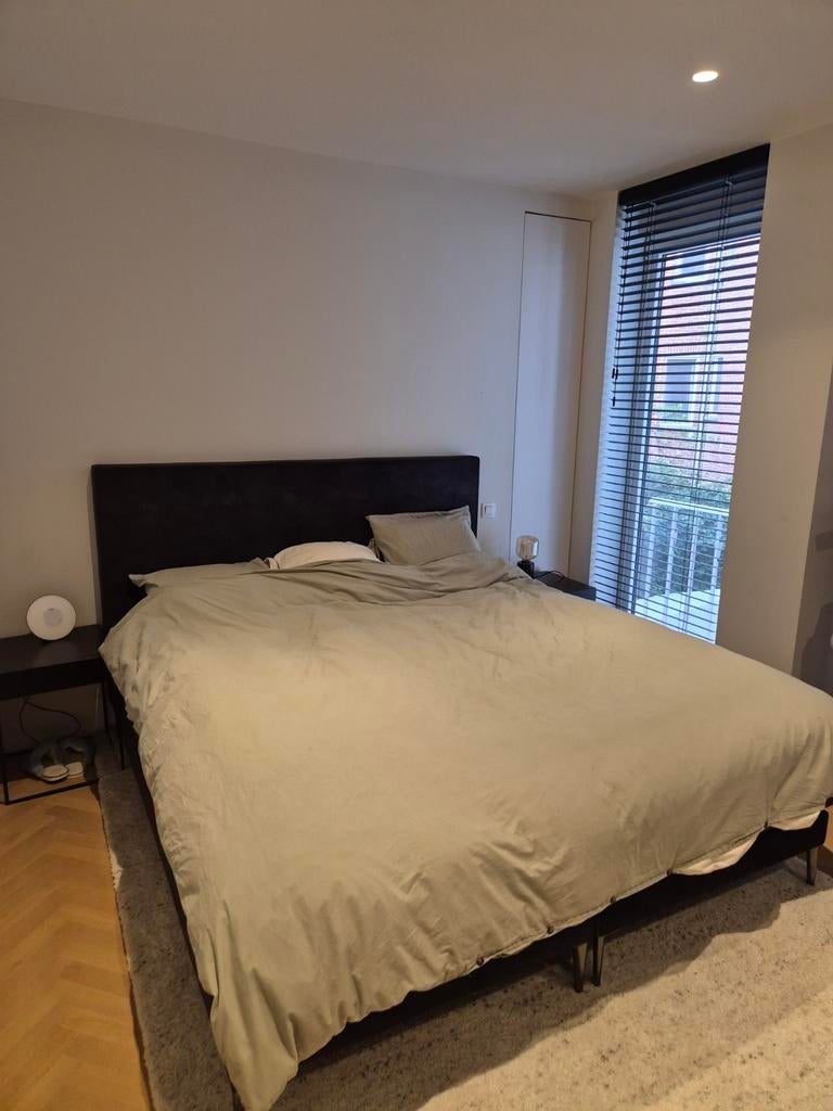 Boxspring 1m80, Maison & Meubles, Chambre à coucher | Lits boxsprings, Comme neuf, 180 cm, 200 cm, Deux personnes, Noir, Enlèvement