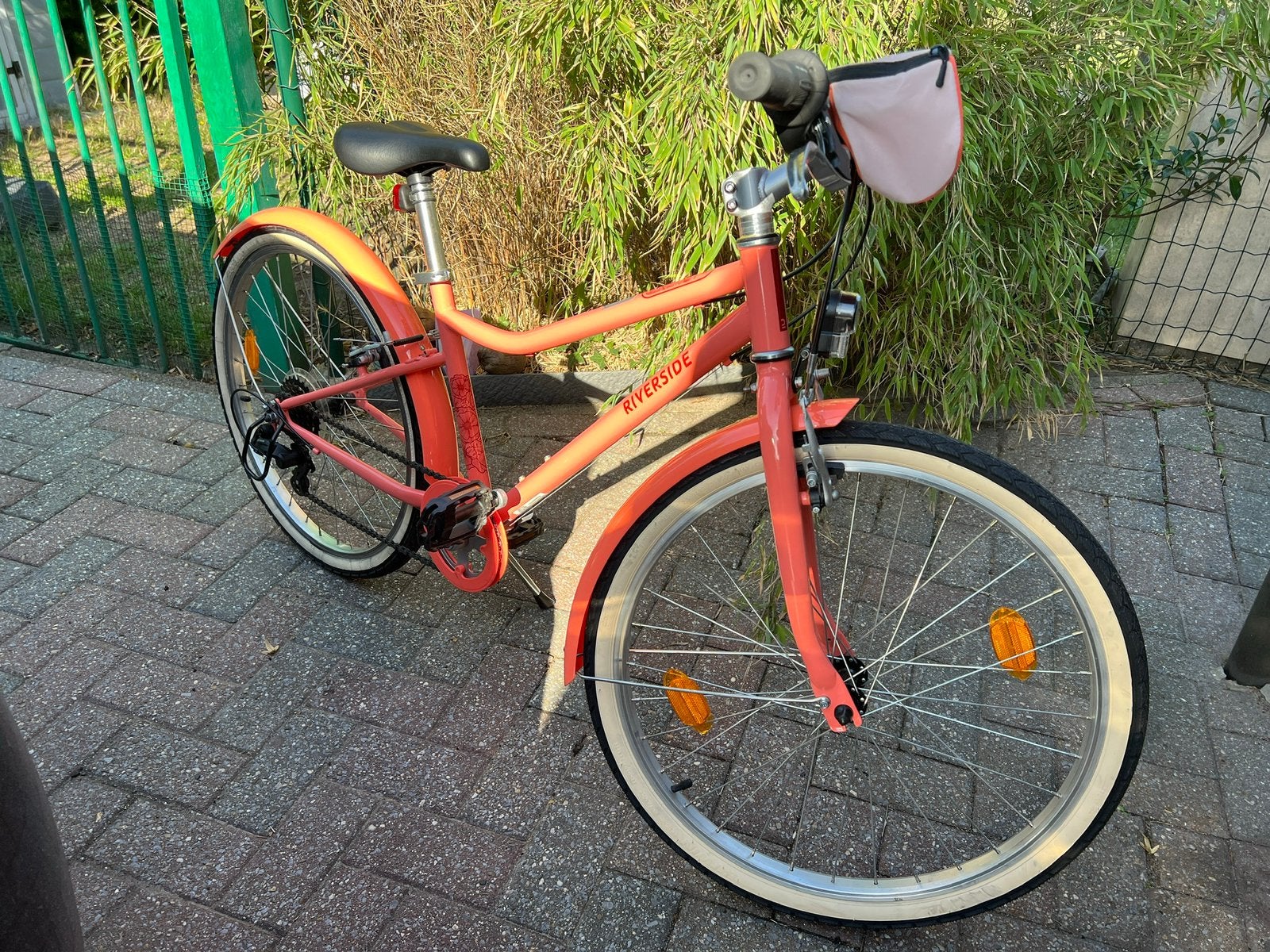 Btwin kinderfiets 24 inch 9-12jaar, Fietsen en Brommers, Ophalen, Zo goed als nieuw, Velgrem, Dames