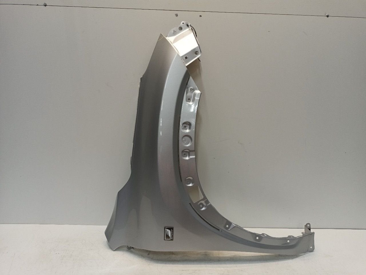 Spatbord rechts voor Lexus NX, Onderdelen@venauto.nl, Van der Ven Autorecycling B.V., Gebruikt, Ettenseweg 76, 4706 PB Roosendaal, The Netherlands