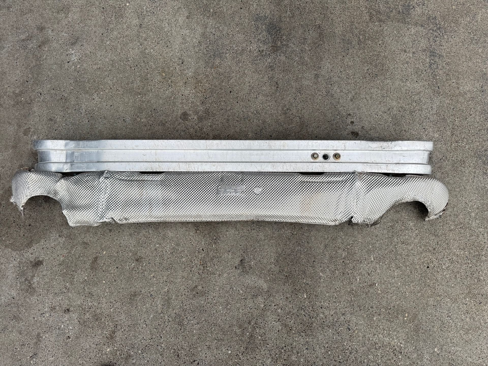 Porsche 996.505.021.01 alu binnenbumper achter, -, Utilisé, -, -