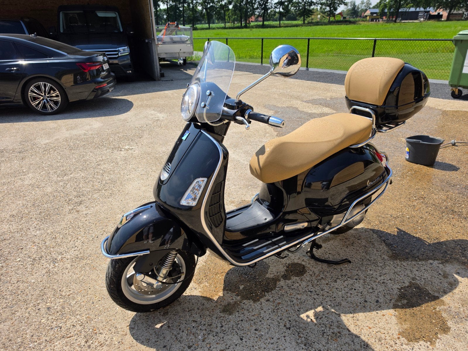 Vespa 300 gts met slechts 1087 km als nieuw, Ophalen of Verzenden