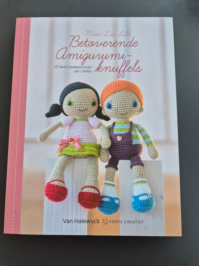 Mari-Liis Lille - Betoverende amigurumiknuffels, Hobby en Vrije tijd, Breien en Haken, Ophalen of Verzenden