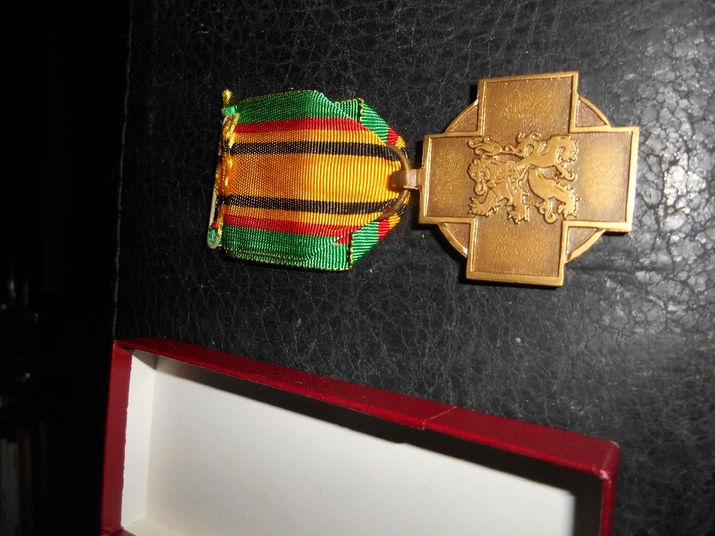 Médaille du Combattant 1940-1945, Ophalen of Verzenden