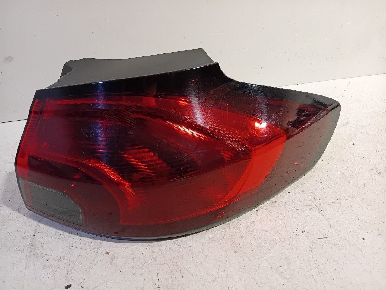 Achterlicht carrosserie rechts Opel Zafira, Auto-onderdelen, Onderdelen@venauto.nl, Van der Ven Autorecycling B.V., Gebruikt, Ettenseweg 76, 4706 PB Roosendaal, The Netherlands