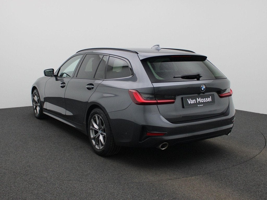BMW 3 Reeks Touring 318i CARPLAY | SPORTLINE | ZETELVERWARMI, Auto's, Automaat, Gebruikt, Zwart, 4 cilinders
