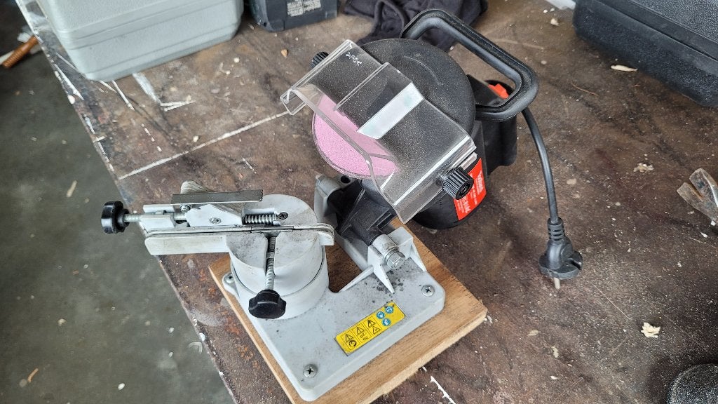 KETTINGZAAGSLIJPMACHINE, Tuin en Terras, Hand-tuingereedschap, Ophalen, Gebruikt