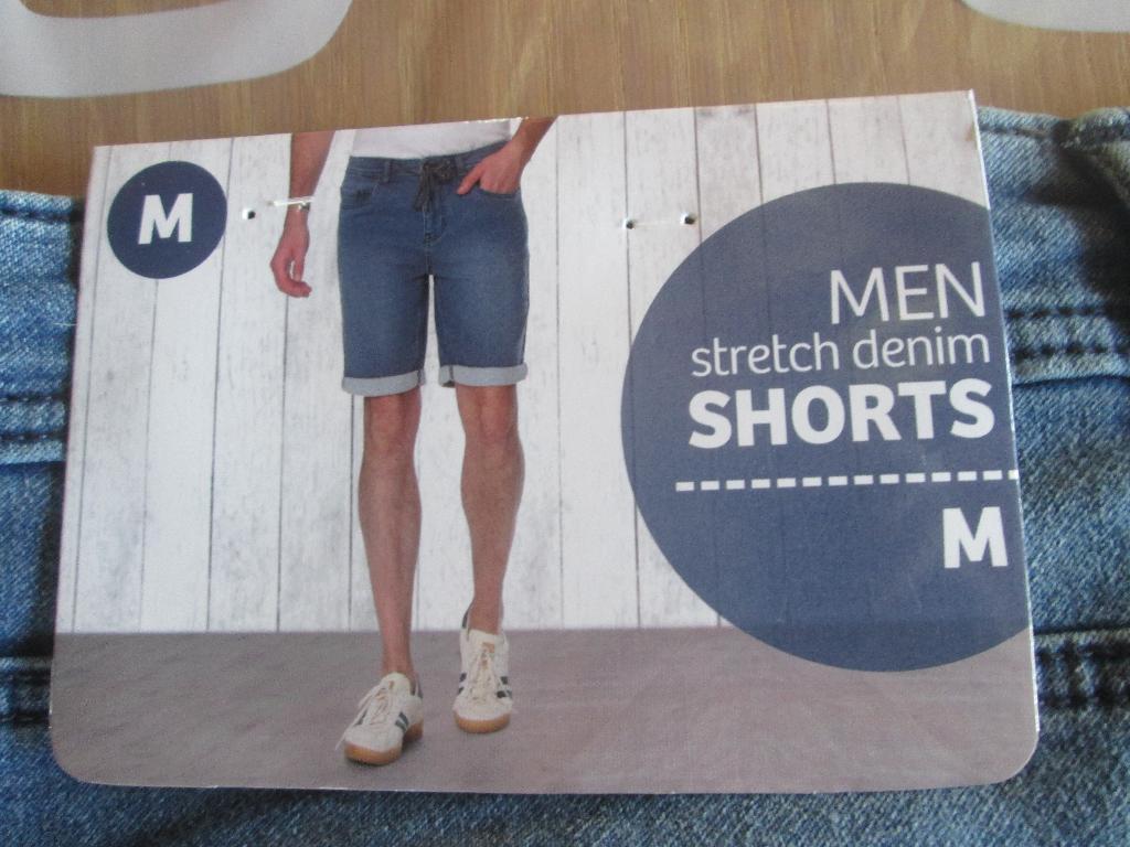 nieuwe korte jeans broek maat M, Ophalen, Nieuw