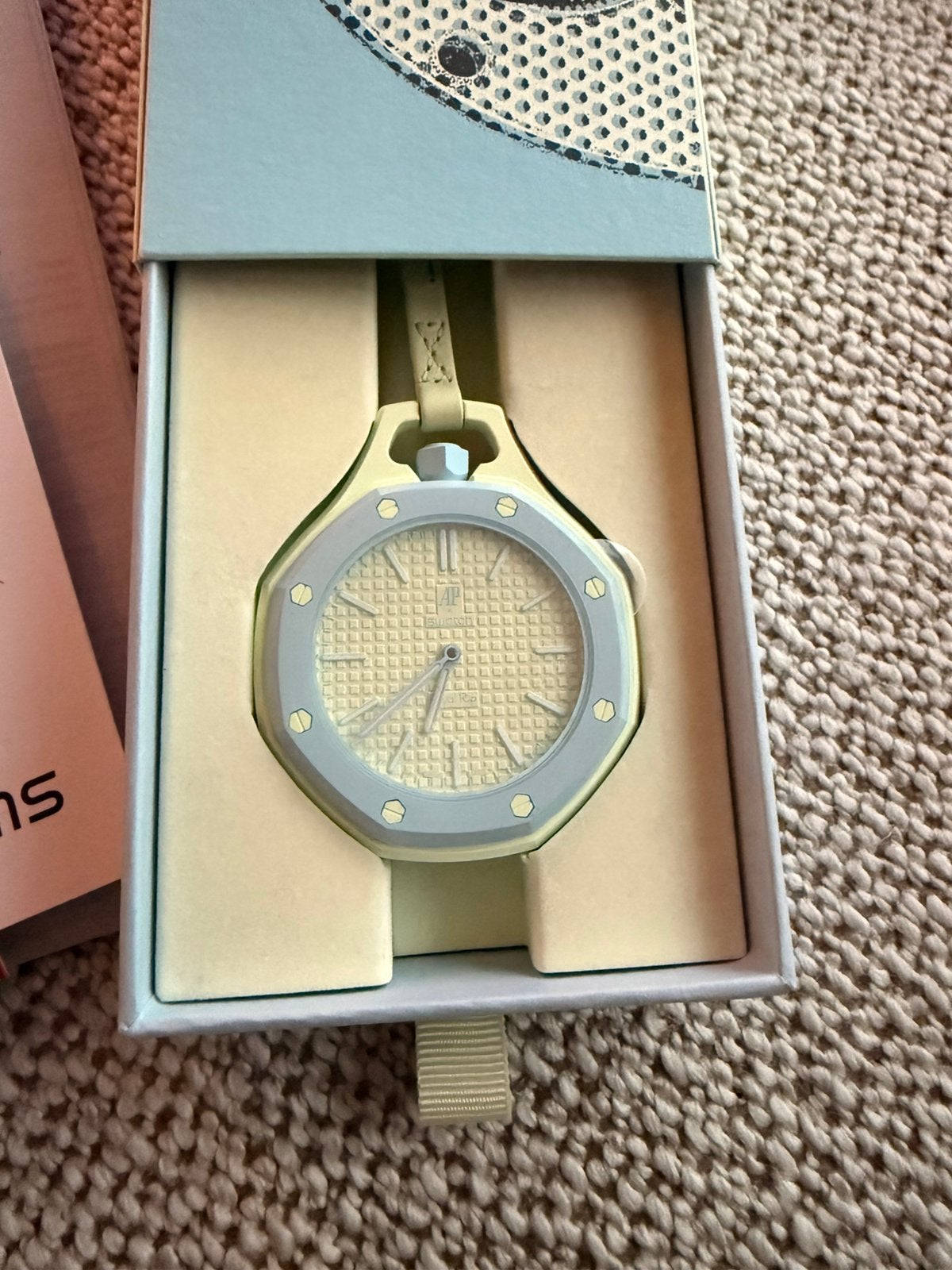 Ap swatch, Ophalen of Verzenden, Zo goed als nieuw, Swatch