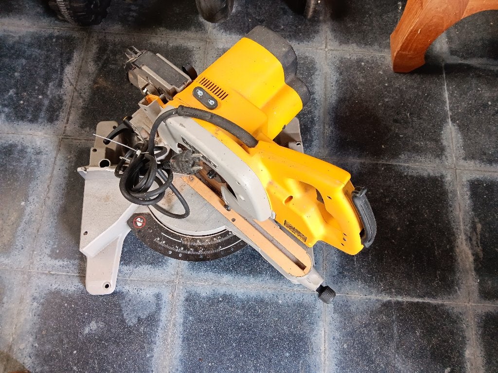 Zaagmachine, Doe-het-zelf en Bouw, Ophalen, Gebruikt, Overige typen, Dewalt