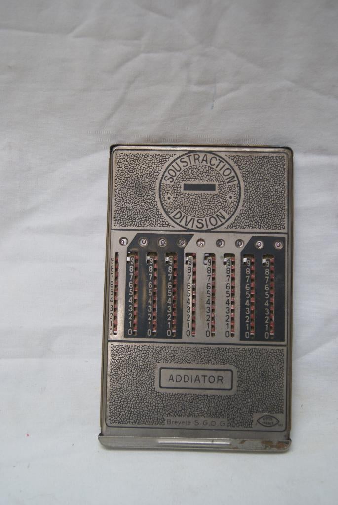 Très ancienne calculatrice française., Enlèvement ou Envoi