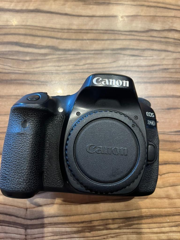 Canon 80d, Audio, Tv en Foto, Fotocamera's Digitaal, Ophalen of Verzenden, Zo goed als nieuw, Canon