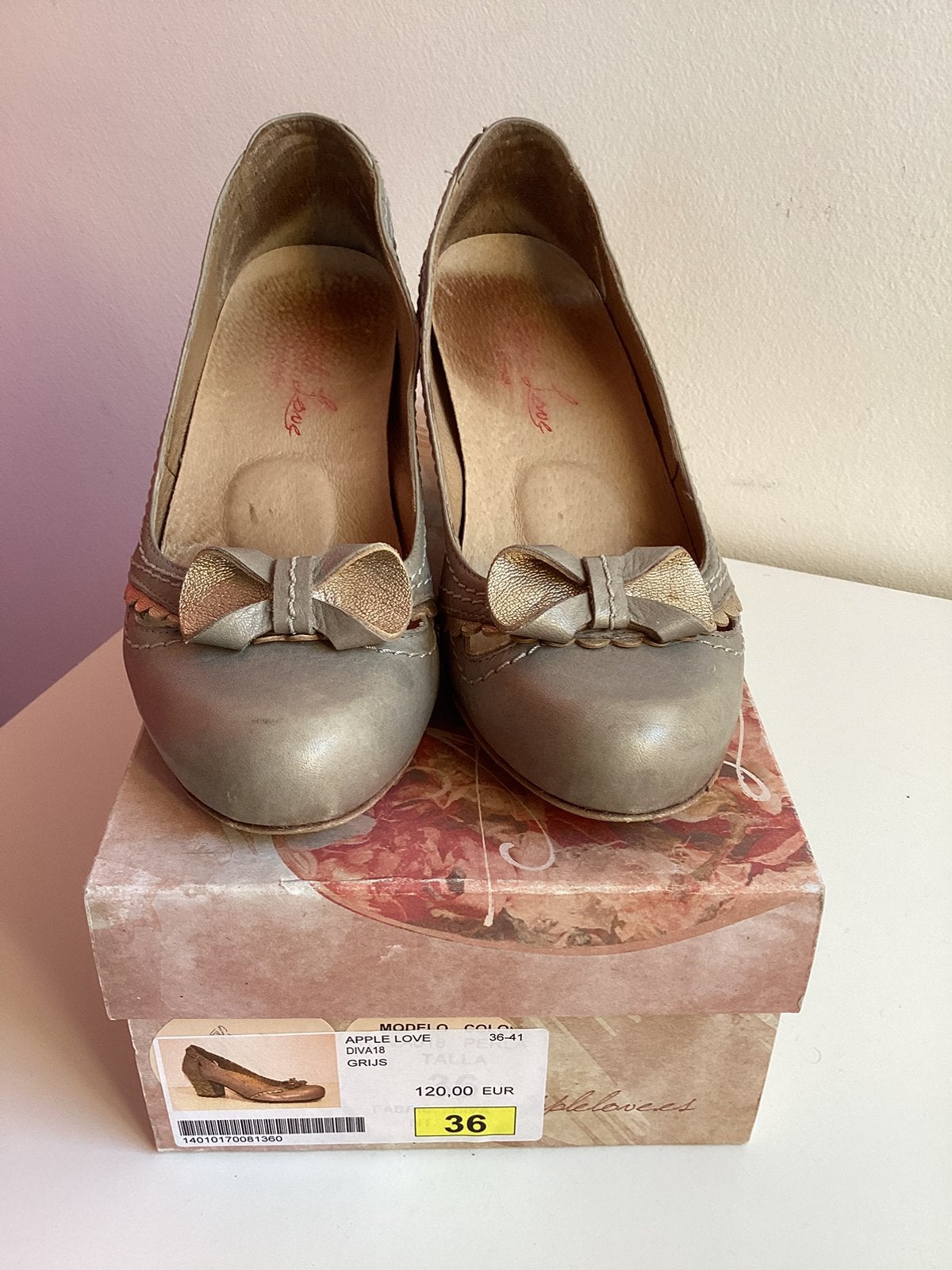 Pumps Apple Love 36, Gris, Enlèvement ou Envoi, Escarpins, Comme neuf