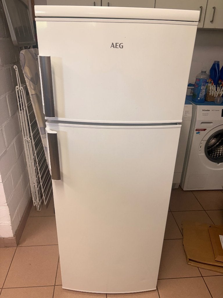 Koelkast - Diepvries Combo AEG 2jaar oud, Elektronische apparatuur, Koelkasten en IJskasten, Ophalen, Zo goed als nieuw, Met aparte vriezer