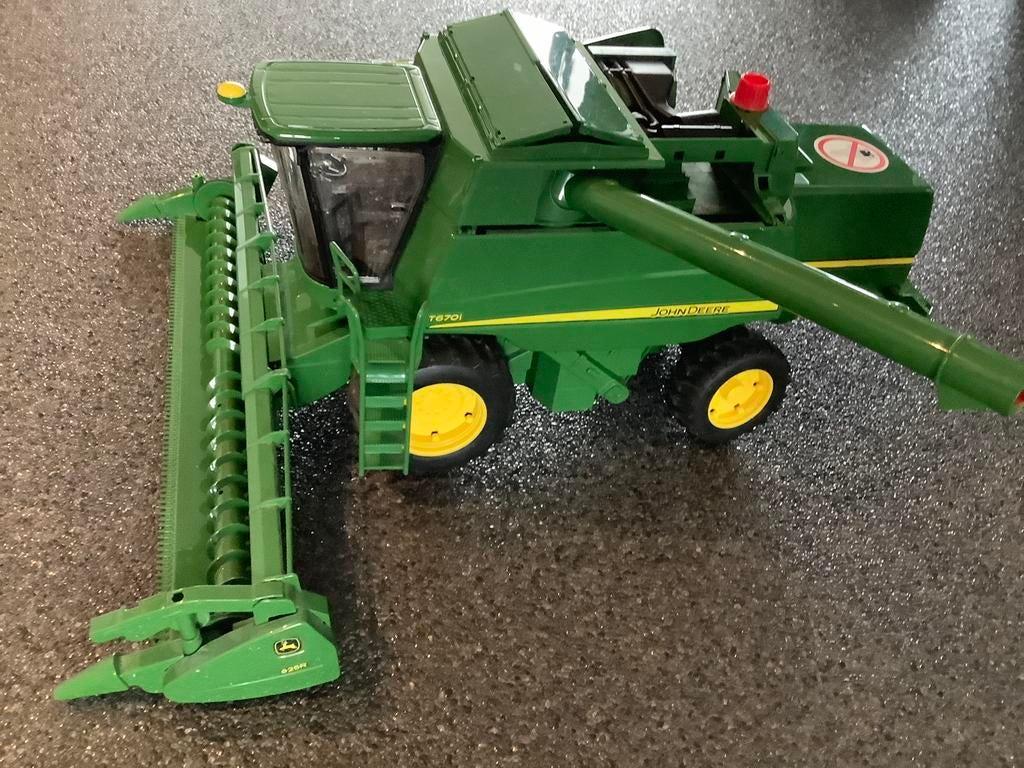 Bruder John Deere 3 landbouw voertuigen (€45 voor alle 3), Ophalen, Gebruikt, Groter dan 1:32