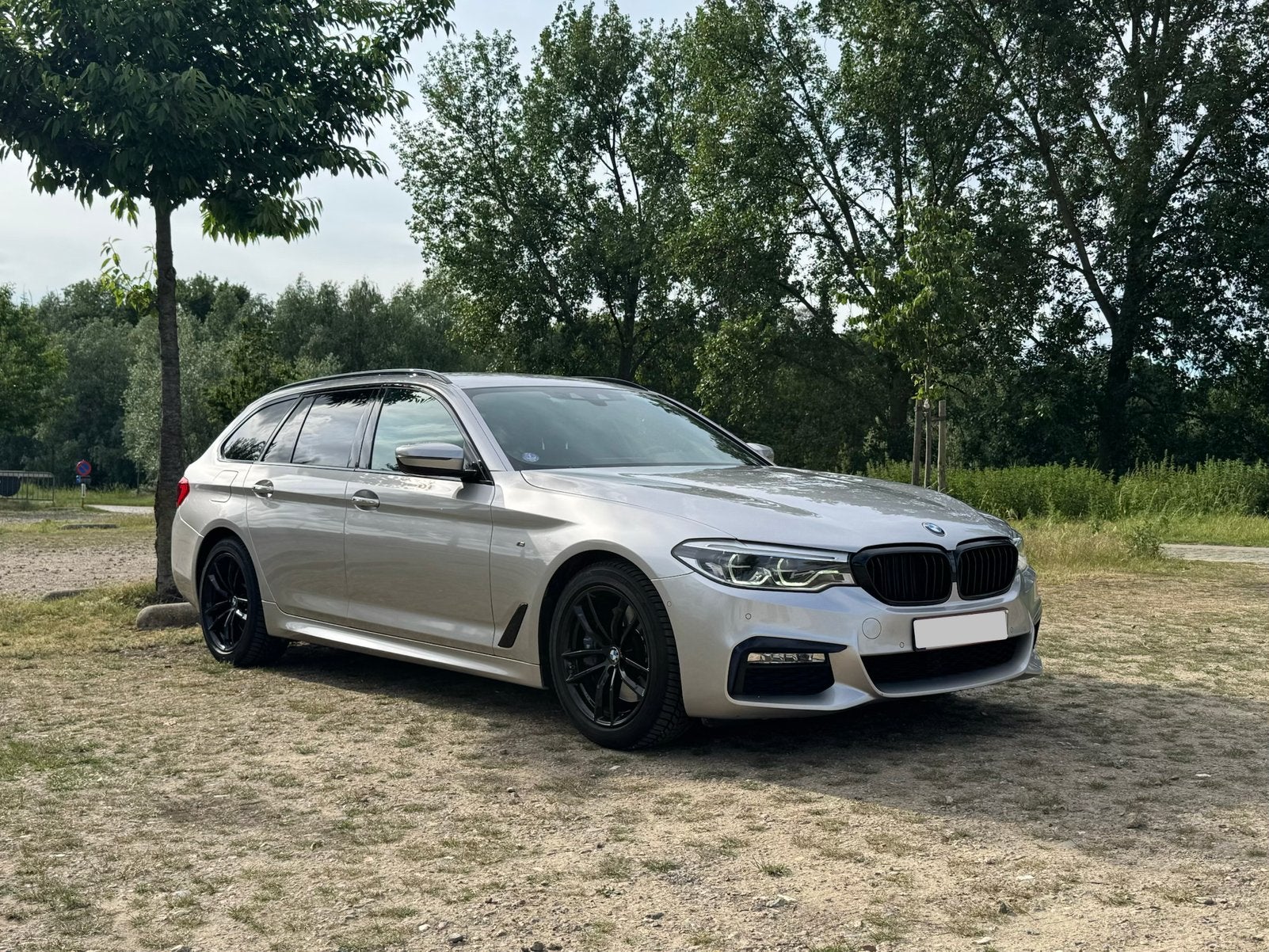 BMW 530i M sport, Auto's, Achterwielaandrijving, 4 cilinders, Skiluik, Leder