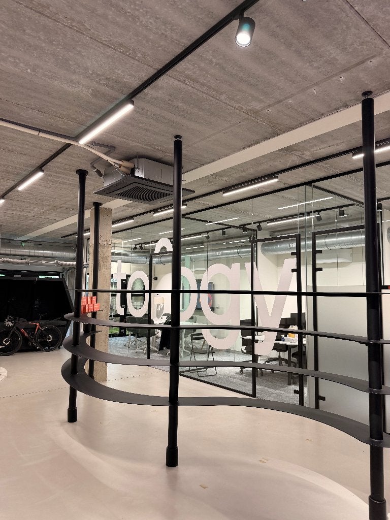 Design metalen rek / ruimteverdeler 3m x 5m (2 stuks), Ophalen