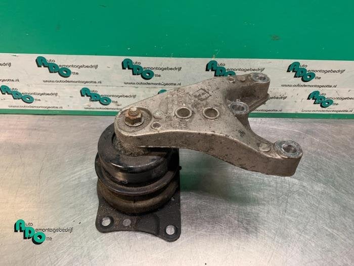 Support moteur d'un Volkswagen Polo (Polo 09-), Volkswagen, -, 3 mois de garantie, Utilisé