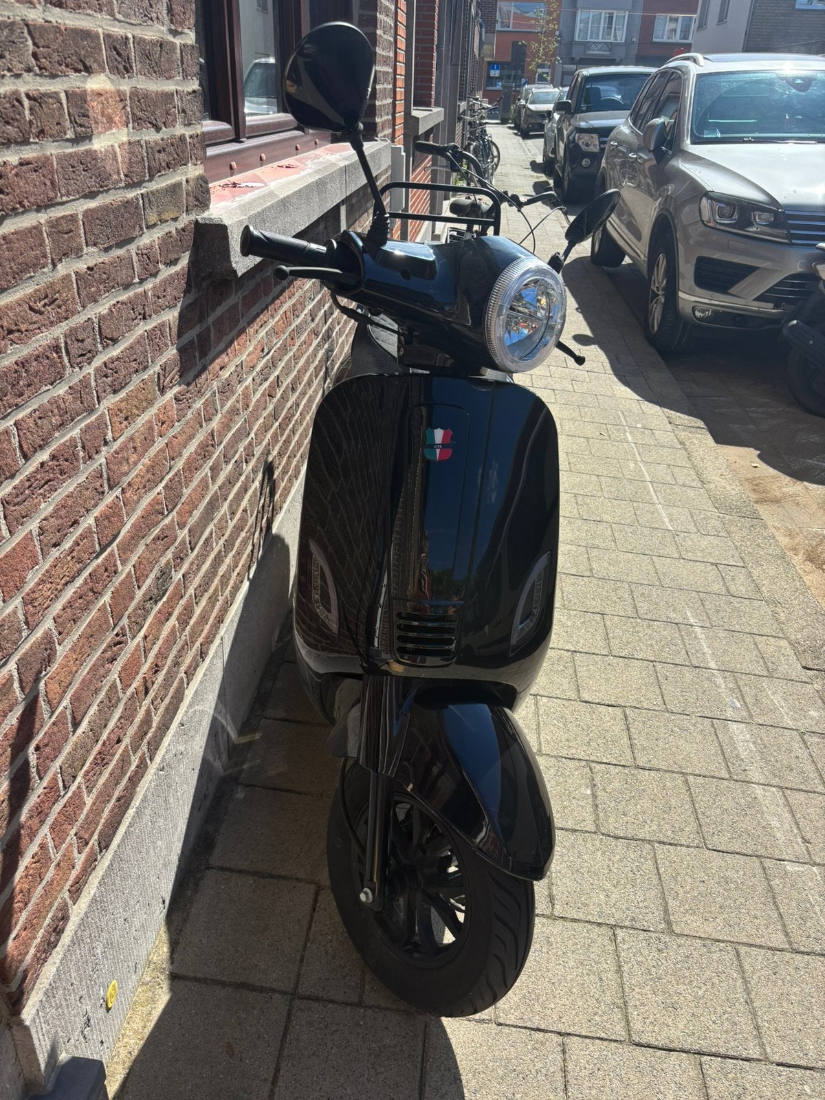 GTS toscana zwart glans b-klasse, Fietsen en Brommers, Nieuw, Benzine, Ophalen, Overige merken