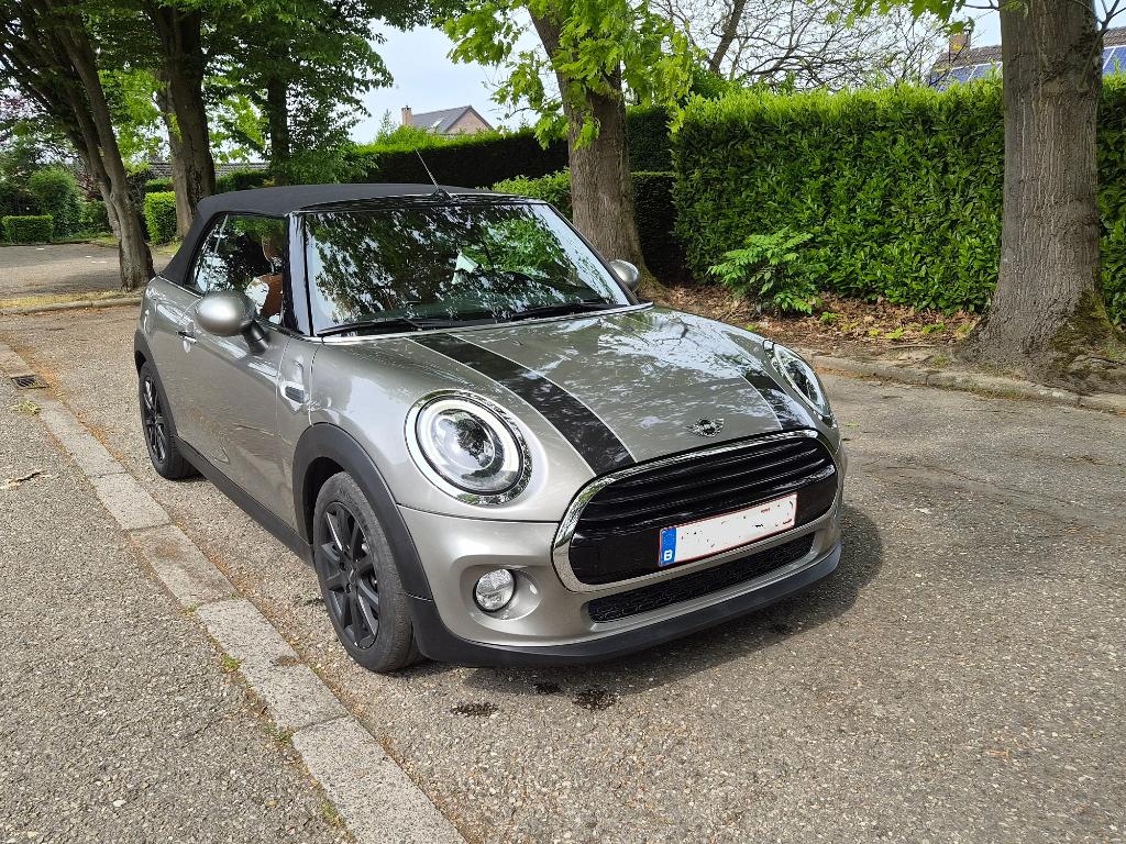 Auto mini cabriolet jaar 2017 super conditie, Auto's, Voorwielaandrijving, 4 zetels, 87 kW, Cabriolet