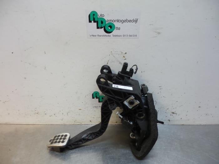 Pédale embrayage d'un Ford Fiesta (Fiesta 08-), -, 3 mois de garantie, -, -